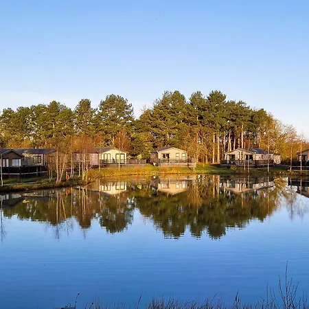 Lakewood Retreat Woodhall Spa Exterior photo